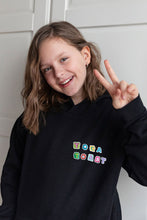 Lade das Bild in den Galerie-Viewer, TocaToast Hoodie schwarz