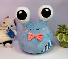 Lade das Bild in den Galerie-Viewer, Schneckchenplüsch + Stickerbogen