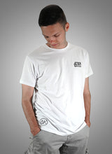 Lade das Bild in den Galerie-Viewer, AlphaKevin Stay Friendly Shirt white