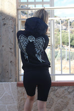 Lade das Bild in den Galerie-Viewer, BYOW Hoodie Black