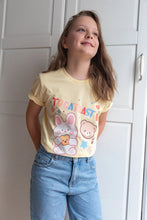 Lade das Bild in den Galerie-Viewer, TocaToast &amp; Friends Shirt butter
